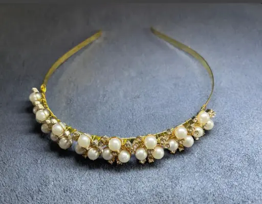Glam Spark Choker